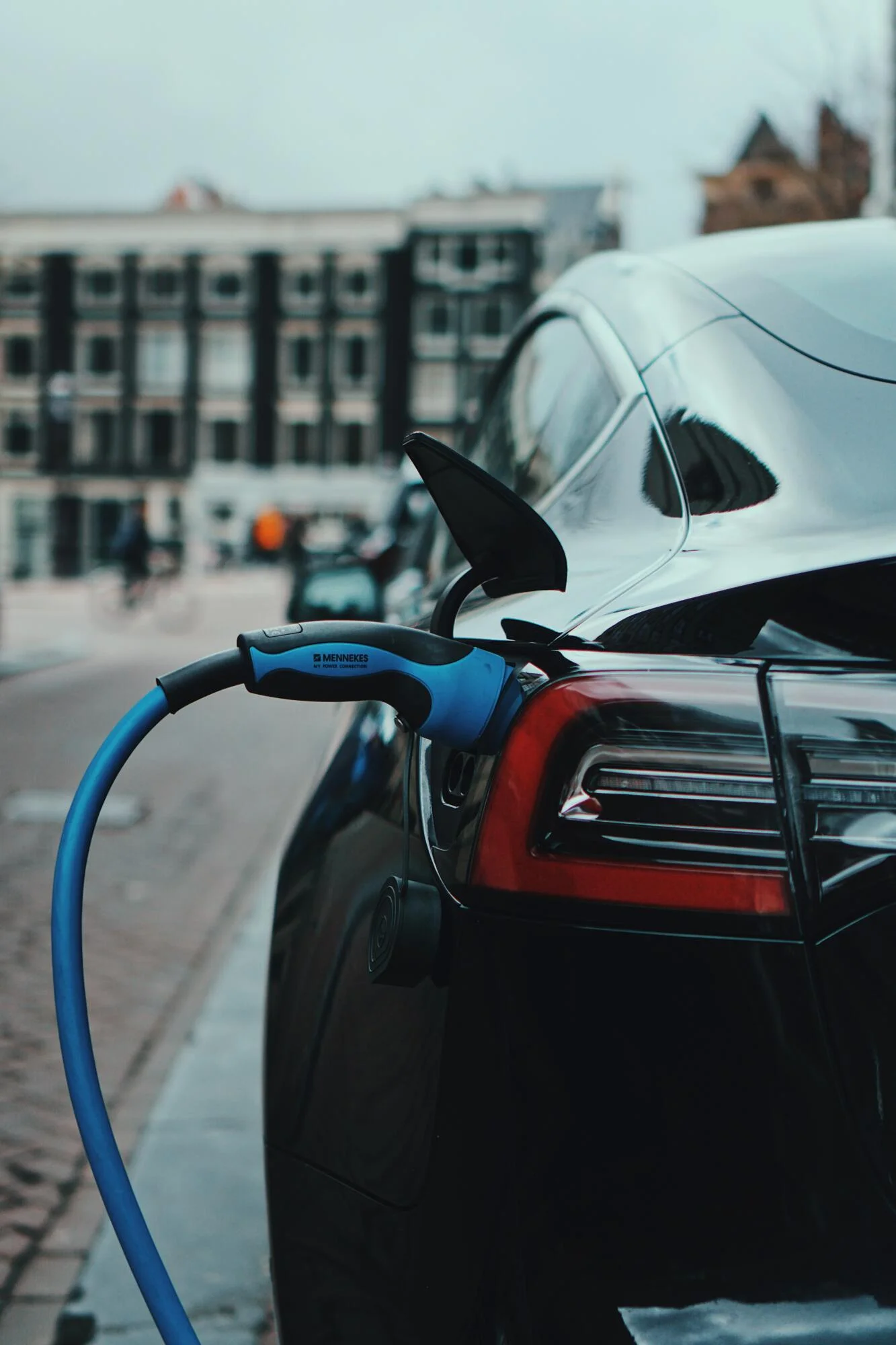 The Platform for Electromobility’s latest report confirms the inevitability of Electric vehicles transition